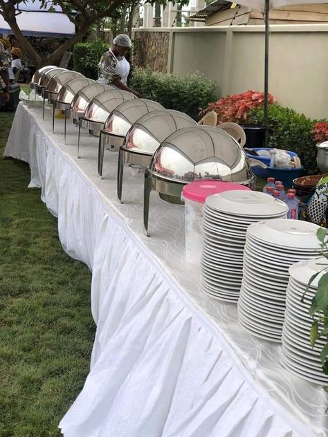 Wedding Food Catering Buffet Ideas, Catering Table Setup Food Stations, Wedding Catering Buffet Food Stations, Wedding Buffet Table Decor Food Stations, Catering Ideas Business, Party Setting Ideas, Food Warmers Buffet Party Ideas, Food Table Set Up, Round Table For Wedding