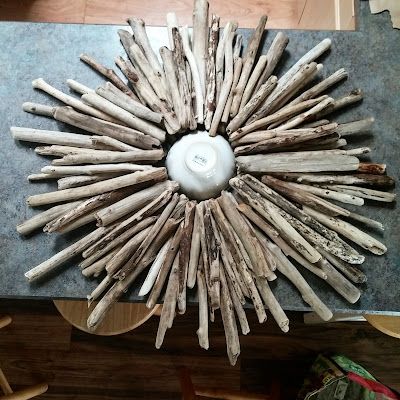 Diy Driftwood, Driftwood Wreath, Wood Wreath, Wreath Diy, 3d Puzzles, Joann Fabrics, Some Ideas, Beach Art, Diy Wreath