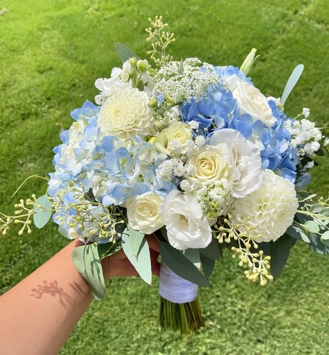 Blue & White Weddings are Gorgeous! Especially the florals 😍🤍 Book a consultation today! Text (559)931-4025 or Dm @lilyyscreations 🤍 Blue And White Bouquet Hoco, Hoco Bouquet, Hoco Flowers, Blue Flower Bouquet, Baby Shower Bouquet, Prom Flowers Bouquet, Shower Bouquet, Prom Bouquet, Blue Flowers Bouquet