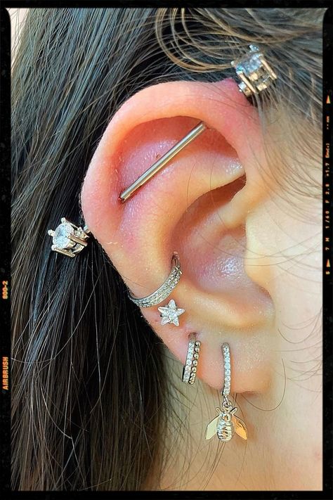 Fashion Industrial Piercing Full Ear Piercings With Industrial, Types Of Industrial Piercing, Industrial Piercing On Small Ears, Industrial And Conch Piercing, Conch And Industrial Piercing, Ear Piercing Ideas Industrial, Double Industrial Piercing, Ear Piercing Ideas With Industrial, Industrial Piercing Cute