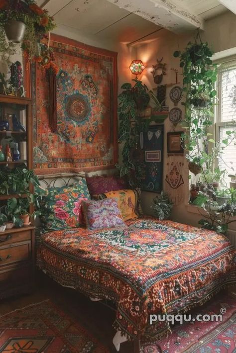 Boho Witchy Bedroom, Witchy Bedroom Ideas, Witchy Bedroom, Eclectic Chic, Boho Bedroom Design, Boho Style Bedroom, Bedroom Bliss, Bohemian Bedroom Decor, Vintage Bedroom