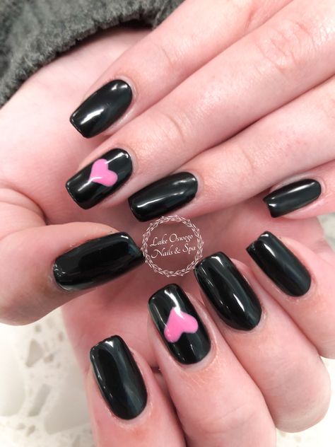 Black And Pink Hello Kitty Nails, Black Nails With Pink, Nails Pink Heart, Blackpink Nails, Nails With Pink, Black Almond Nails, Kitty Nails, Hot Pink Nails