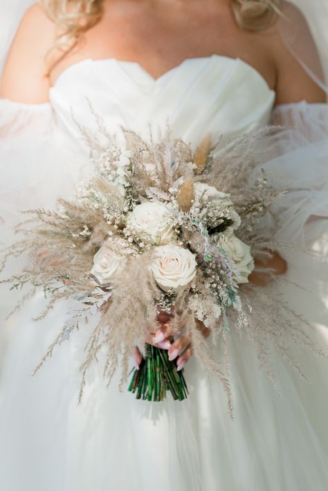 Pampas Grass Flower Bouquet, Bouquet With Pampas And Eucalyptus, Boho Wedding Bouquet Spring, Pampas Bridal Bouquet, Swanky Wedding, Pampas Wedding Bouquet, Bouquet With Pampas, Prom Flowers Bouquet, Bride Bouquets White