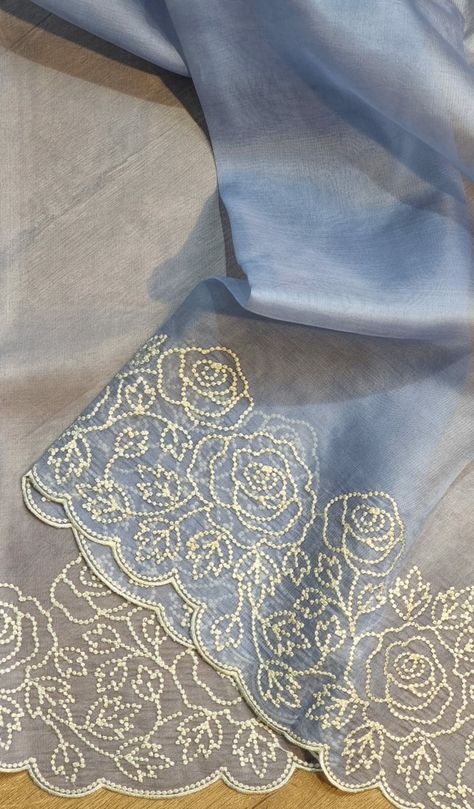 Pearl Work Embroidery, Dupatta Embroidery Design, Fancy Dress Patterns, Knot Embroidery, Embroidery Sarees, French Knot Embroidery, Tussar Silk Sarees, Pearl Work, Hand Beaded Embroidery