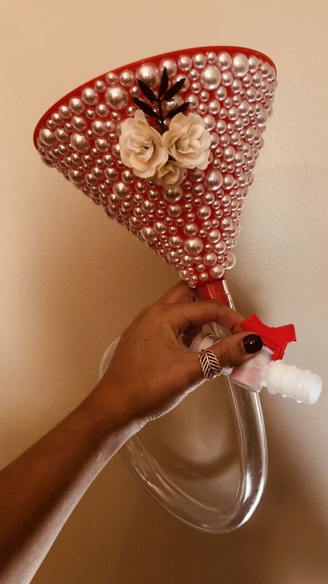 Bridal beer bong Dog Bridesmaid, 19 Birthday, Mermaid Bachelorette, Beer Bong, Beer Wedding, 21st Birthday Decorations, 19th Birthday, Summer 24, 21st Birthday