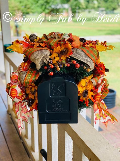 Fall Mailbox Decorating Ideas, Mailbox Decorating Ideas, Fall Mailbox Decor, Mailbox Swag Christmas, Fall Mailbox, Outside Fall Decorations, Mailbox Swag, Fall Decor Wreaths, Mailbox Decor