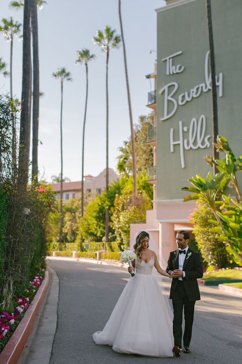 Movie Ready Wedding at The Beverly Hills Hotel | The Lighter Side Special Event Lighting | Wedding | Corporate | Social | Holiday Beverly Hills Hotel Wallpaper, Beverly Hills Hotel Wedding, Beverly Hills Wedding, Lighting Wedding, The Beverly Hills Hotel, Hotel Flowers, Beverly Hills Mansion, Beverly Hills Houses, Hotel Party