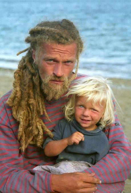 Dad's with dreads... Eyes Photography, Photography Men, Men Beard, Robert Burns, Viking Hair, Mode Hippie, Ideas Photography, People Of The World, World Cultures