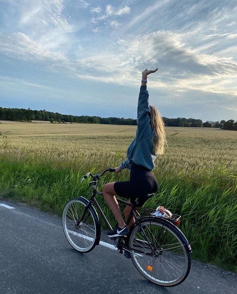 Riding Bike Aesthetic, The Summer Of Broken Rules, Biking Aesthetic, Bicycle Aesthetic, Summer Bike, Bike Aesthetic, Riding Bike, Shotting Photo, Bike Photo