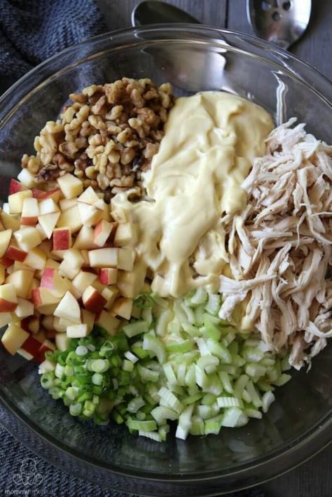 easy chicken salad recipe Easy Chicken Salad Recipe, Chicken Salad With Apples, Chicken Salad Recipe Easy, Easy Chicken Salad, Dinner Side, Simple Salad, Chicken Salad Recipe, Chicken Salad Recipes, Idee Pasto Sano