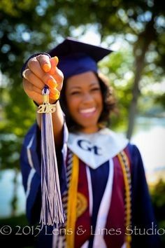 Joyful Photography, Cap And Gown Senior Pictures, Bright Photography, High School Graduation Pictures, Cap And Gown Photos, Graduation Pic Ideas, Nursing Graduation Pictures, Cap And Gown Pictures, College Graduation Photoshoot