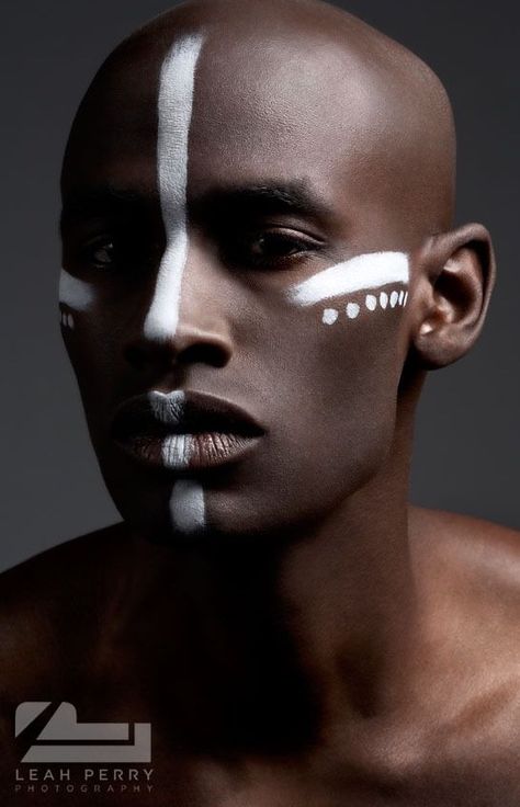 African Face Paint, Warrior Makeup, African Makeup, Strong Man, Face Paint Makeup, Afrikaanse Mode, Male Makeup, Diet Vegetarian, Festival Makeup