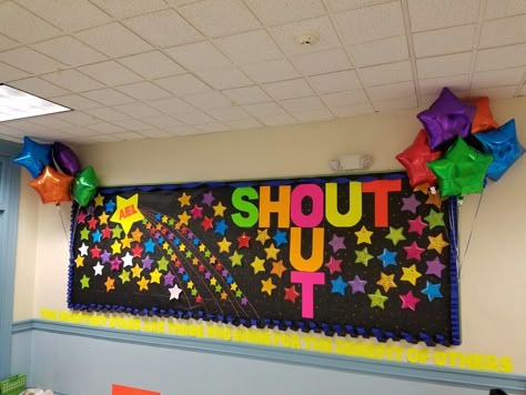 Teacher Appreciation Shout Out board. Staff Shoutout Board, Shout Out Board Ideas, Kudos Board For Work, Shout Out Board Employee, Kudos Board, Shout Out Board, Shoutout Board, Recognition Board, Staff Bulletin Boards