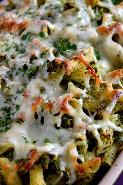 Baked Pasta with Broccoli Pesto and Mozzarella - Lord Byron's Kitchen Pasta Bake Recipes, Pesto And Mozzarella, Pasta With Broccoli, Broccoli Pesto, Broccoli Bake, Filled Pasta, Baked Pasta, Baked Pasta Recipes, Broccoli Pasta