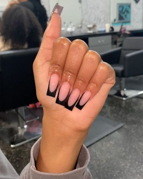 𝑇𝑅𝑈𝑇𝐻❄️ on Instagram: "Black frenchies😍 if viewing follow @nailedbythetruth Press the link in my bio or “book now” to book your appointment☺️! (Follow @tipsbytruth to learn my techniques $20 entry fee) • • • • • #nails #ganailtech #atlnails #17yonailtech #blackgirlsdonails #nailedbythetruth #bookme #nailideas #nailart #nailfie #explorepage #viral #grind" Black Frenchies, Press On Nails Nude, Finger Designs, Acrylics Nails, Nails Nude, Colored Acrylic Nails, French Tip Acrylic Nails, Glow Nails, Work Nails