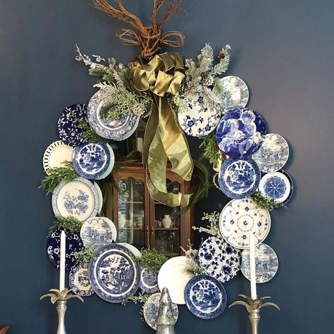 Beth Trice on Instagram: “Four hours and two broken plates later...I’m capping off my Chinoiserie Christmas Week with my Chinoiserie plate wreath. Merry, merry!!…” Wreath With Blue And White Plates, Plate Wreaths, Chinoiserie Plate, Decorating With Blue And White Porcelain, Plate Wreath, Artificial Arrangements, Sunflower Burlap Wreaths, Chinoiserie Plates, Teacup Crafts