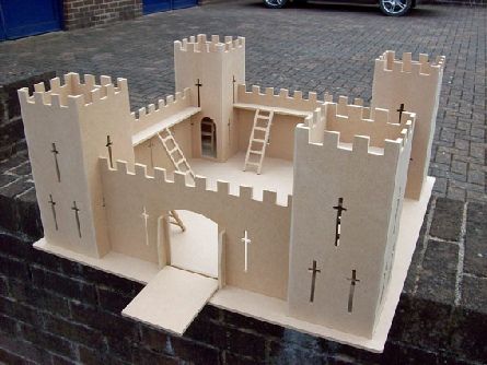 Castle Wooden Toy Castle, Cardboard Crafts Decoration, Castle Crafts, Popsicle Stick Houses, Castle Project, Cardboard Castle, Wooden Castle, Toy Castle, House Kits