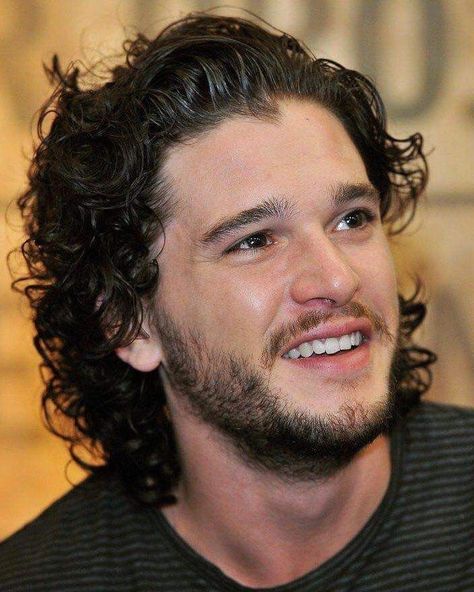 Kit Kit Harrington Hair, Long Hairstyles For Men, Kit Harrington, John Snow, Gra O Tron, Hollywood Actors, Kit Harington, Charming Man, Corte De Cabelo Masculino