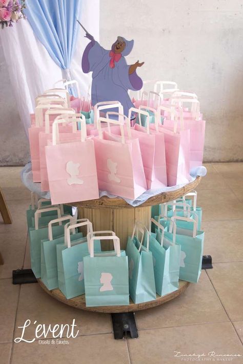 Cinderella Bday Party Ideas, Cinderella Themed Birthday Party, Cinderella 3rd Birthday Party, Cinderella 1st Birthday Party, Cinderella First Birthday Party, Cinderella 2nd Birthday Party, Cinderella Birthday Party Ideas, Cinderella Baby Shower Ideas, Cinderella Party Ideas