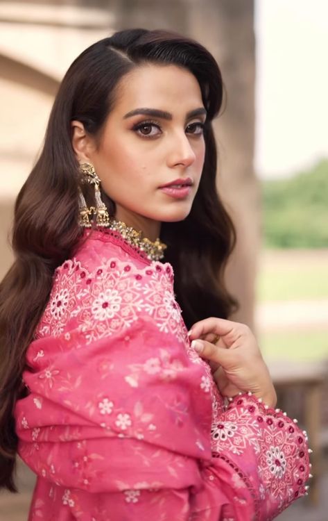 Iqra Aziz, Drama Queen, Drama Queens, Drama, Queen, Quick Saves