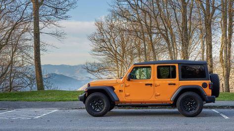 19 Hidden Features & Tips For Jeep Wrangler Owners 2022 Jeep Wrangler, Expedition Gear, Chevrolet Colorado, Hyundai Accent, Grand Caravan, Motorcycle Gear, Ford Bronco, Town And Country, Driving Experience