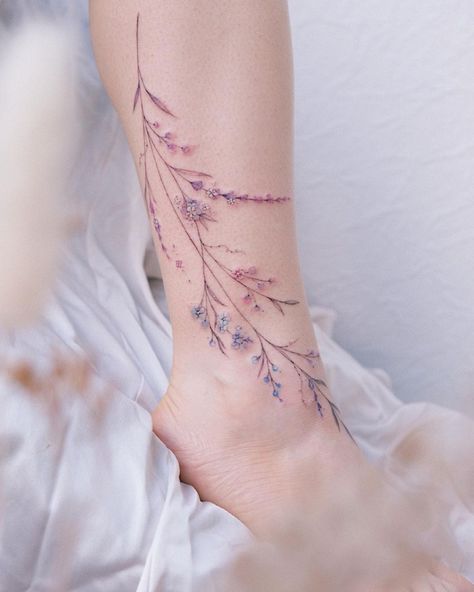 Lavender Tattoos 2021060302 - 10 Beautiful Lavender Tattoos to Inspire You Tato Naruto, Flower Vine Tattoos, Tato Maori, Tato Minimal, Colour Tattoo, Lavender Tattoo, Anklet Tattoos, Stylish Tattoo, Vine Tattoos