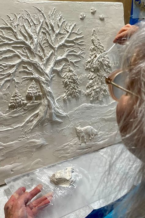 Plaster Relief, 3d Relief Art, Painting On Canvas For Beginners, Drywall Art, Flower Painting On Canvas, Plaster Paint, Easy Flower Painting, Diy Plaster, Sculpture Techniques