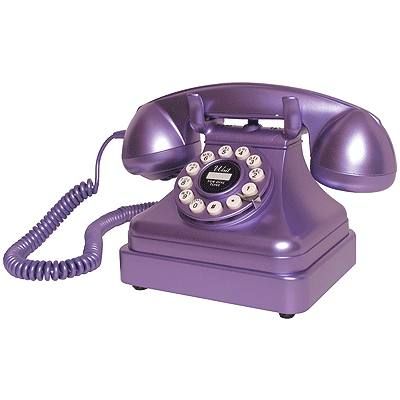 Purple telephone. Color Uva, Classic Desk, Vintage Phones, Vintage Telephone, Purple Reign, Purple Love, Old Phone, All Things Purple, Desk Phone