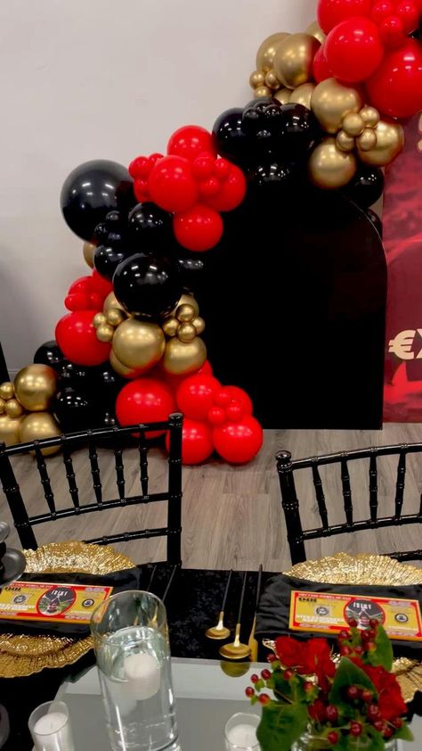 23rd Birthday Decorations, Red Party Themes, 40th Birthday Men, Black Centerpieces, Red Birthday Party, Black And Red Roses, Black And Gold Balloons, Simple Birthday Decorations, Balloon Kits