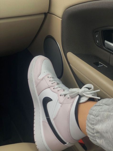 Air Jordan Barely Rose, Barely Rose Jordan 1 Outfit, Barely Rose Jordan 1, Jordan 1 Girl, Jordan 1 Barely Rose, Jordan 1 Aesthetic, Jordan 1 Mid Barely Rose, Jordan Mids, Jordan Rose