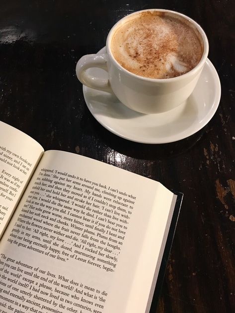 Tea And Books, Coffee Books, Books And Coffee, Art Literature, Books Coffee, Coffee Photography, Aesthetic Coffee, Coffee And Books, But First Coffee