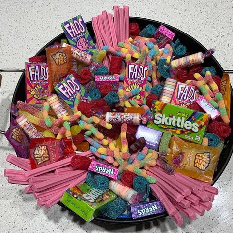 Lolly Platter, Candy Boards, Platters Ideas, Candy Salad, Film Night, Sweet Appetizer, Aussie Food, Food Boards, Girl Bday Party