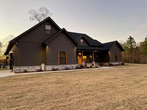 Dark Barndominium Exterior, Black Barndominium Exterior, Country Property, Ranch House Exterior, Rustic Exterior, Barn Style House Plans, Long Branch, Modern Farmhouse Exterior, House Siding