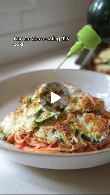 Meidterranean Diet Guide on Instagram: "🫒🥘 Spaghetti with Crispy Zucchini.

💁‍♀️ Type "Do" If you Want to Get More Recipes from @mediterraneandiet_guide

👉 Follow @mediterraneandiet_guide to get daily recipes.

💝 INGREDIENTS
1/2 pound of uncooked spaghetti
one 24-oz. jar of your favorite store-bought spaghetti sauce (I usually use about 2/3rds of a jar)
1 zucchini, cut into 1/4 inch-thick rounds (about 2–3 cups)
1 egg
1 cup panko breadcrumbs
1/2 cup grated Parmesan cheese (optional)
1 tablespoon lemon zest (optional)
1 teaspoon salt and pepper to taste
1 teaspoon Italian seasoning
1/2 teaspoon garlic powder
1/2 cup of some kind of cheese – I like shredded mozzarella and provolone, but fresh mozzarella slices are great and goat cheese is also amazing
1/4 cup fresh basil leaves for topp Squash Ideas, Crispy Zucchini, Apple Donuts, Zucchini Squash, Kinds Of Cheese, Daily Recipes, Diet Guide, More Recipes, Basil Leaves