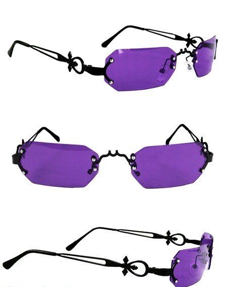 Sunglasses Design Ideas, Alternative Accessories, Purple Glasses, Glasses Art, Angel Clothing, Sunglasses Purple, Glasses Design, Funky Glasses, Oakley Glasses