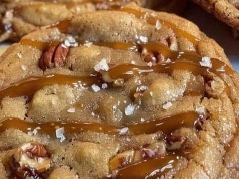 Gooey, Sweet, and Salty: Salted Caramel Pecan Chocolate Chip Cookies to Try Today - NewsBreak Fried Cheese Bites, Pecan Chocolate Chip Cookies, 3 Ingredient Peanut Butter Cookies, Cookie Dough Filling, Pecan Chocolate, Recipes On A Budget, Chocolate Chip Pecan Cookies, Chocolate Chip Cookies Ingredients, Easy Baked Chicken