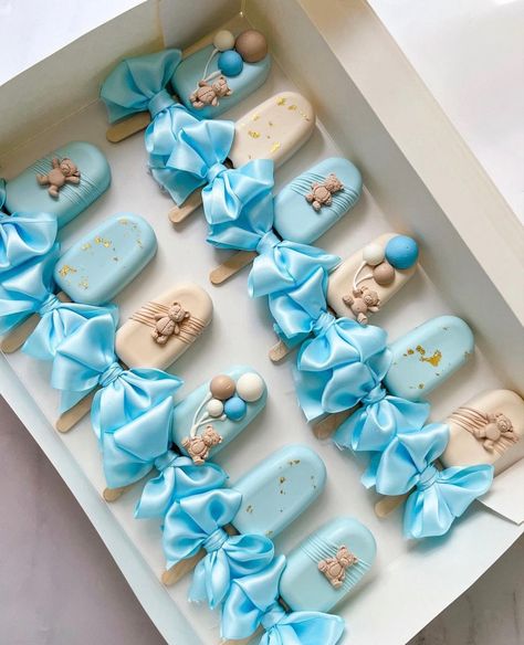 Gender Reveal Dessert, Baby Shower Dessert, Cake Pop Designs, Baby Shower Sweets, Baby Shower Cake Pops, Baby Shower Treats, Baby Shower Deco, Desserts Chocolate, Shower Desserts