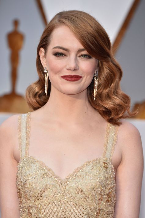 Best Oscars Hairstyles and Makeup Looks 2017 - Red Carpet Beauty Looks From Academy Awards Oscar Hairstyles, Old Hollywood Waves, Old Hollywood Hair, Hollywood Curls, Red Carpet Beauty, Red Carpet Hair, Hollywood Hair, Haircut Inspiration, Hair Styles 2017