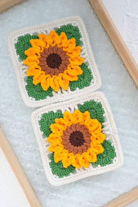 Crochet Sunflower Granny Square Pattern Free (PDF + Beginner Tutorial) Sunflower Granny Square Pattern Free, Crochet Sunflower Blanket, Crochet Sunflower Pattern, Sunflower Granny Square Pattern, Crochet Sunflowers, Sunflower Granny Square, Granny Square Pattern Free, Crochet Flower Squares, Granny Square Pattern