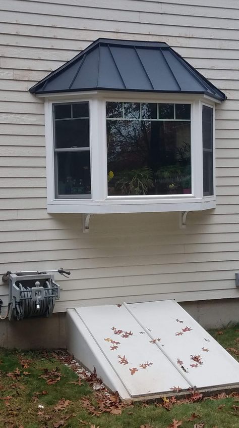 Aluminum custom fabricated bay window roof make a great architectural accent. Exterior Bay Window, Bay Window Roof, Bay Window Exterior, Bay Window Design, Window Bay, Space Installation, Window Remodel, Window Roof, Roofing Ideas