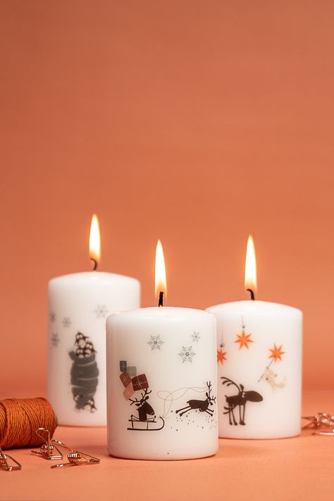 Candles with tattoos | Creative crafting & scrapbooking with cats on appletrees Kraft Christmas Cards, Tattoos Creative, Velas Candles, Painted Candlesticks, Candle Tattoo, Christ Centered Christmas, Candle Crafts Diy, Candle Molds Diy, Candle Bar