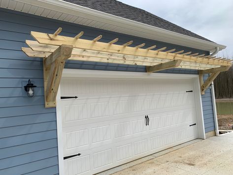 Pergola On Garage, Garage Pergola Ideas, Side Entrance Garage, Garage Pergolas, Garage Door Pergola, Garage Pergola Plans, Garage Pergola Diy, Garage Arbor, Pergola Garage