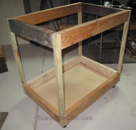 Pallet Wood Projects, Rolling Storage Cart, Scrap Wood Projects, Utility Cart, DIY Storage bin Wood Storage Cart, Pallet Wood Projects, Cart Bar, House Numbers Diy, Rolling Storage Cart, Rolling Storage, Wood Cladding, Utility Cart, Scrap Wood Projects