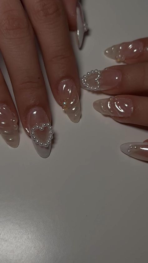 Pearl Wedding Nails, Bridesmaid Nails, Hailey Bieber Nails, Bieber Nails, Bridesmaids Nails, Classy Acrylic Nails, Pretty Gel Nails, Bling Acrylic Nails, Nails 2024