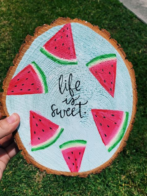 Wood Slice Painting Ideas Easy, Wood Plaques Ideas Diy, Painting On Wood Slices Easy, Log Slices Painting Ideas, Paint On Wooden Slice, Wooden Slice Painting Quote, Flower Painting On Wood Slice, Cd Wall Art, Birthday Return Gifts