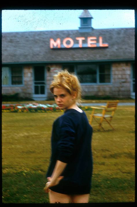 sniffingglue on Tumblr Sue Lyon, Bert Stern, Leyte, I'm With The Band, Modern Photography, Stanley Kubrick, Marilyn Monroe, Film Photography, Lyon