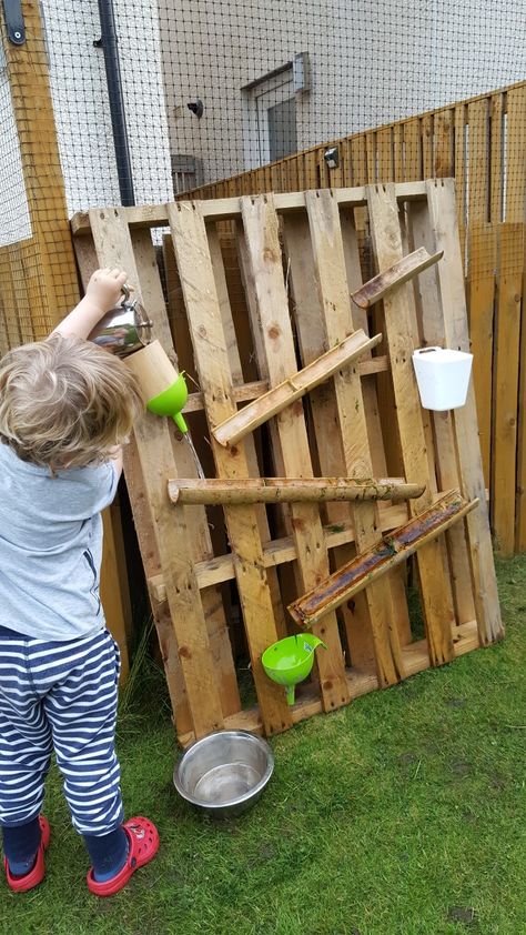 Bamboo Water Play, Pallet Water Wall Kids, Outdoor Kindergarten Spaces, Outdoor Kindergarten, Water Play For Kids, Outdoor Play Space, Outdoor Play Spaces, Outdoor Nursery, Backyard Kids Play Area