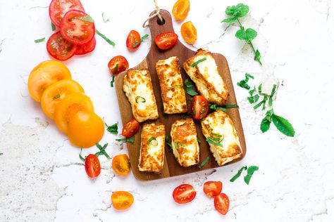 Air Fryer Halloumi Cheese | Happy Veggie Kitchen Air Fryer Halloumi, Halloumi Pasta, Air Fryer Cheese, Cooking Halloumi, Air Fryer Desserts, Fried Halloumi, Halloumi Cheese, Keto Air Fryer, Toast Toppings