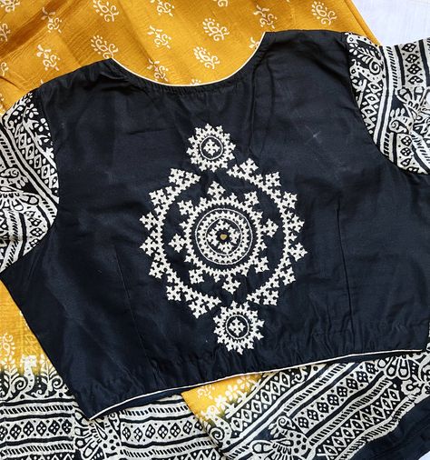 Kutchwork Blouse Designs, Kutchi Work Kurti Design, Kachi Work Blouse, Kutch Work Designs Blouses, Kutchi Work Blouse, Kutch Work Saree, Saree Painting Designs, Kutch Work Designs, Traditional Blouse Designs