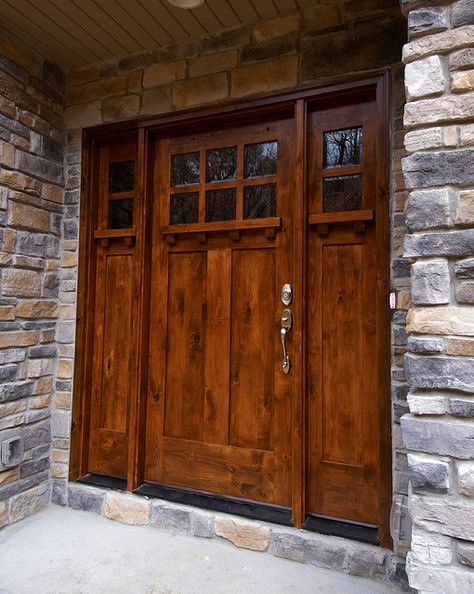 Front door look ...stone under door and maybe around sides Craftsman Entry, Craftsman Front Doors, Entry Door With Sidelights, Single Entry Doors, Garage Door Types, Garage Door Styles, Craftsman Door, Elegant Doors, Cabin Doors